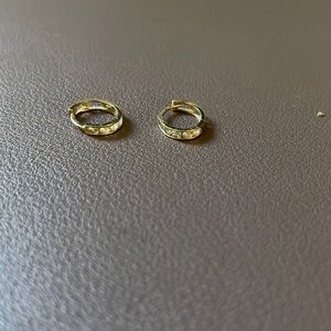 🚫SOLD🚫 14k cz huggie hoops